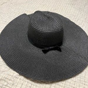 Big, floppy sun hat!